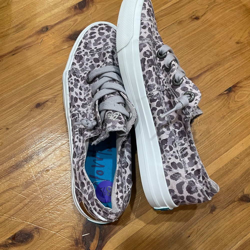 Blowfish Women's Gray Leopard Sneakers BRAND NEW NEVER WORN